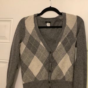 J crew small dark/light grey with white accents